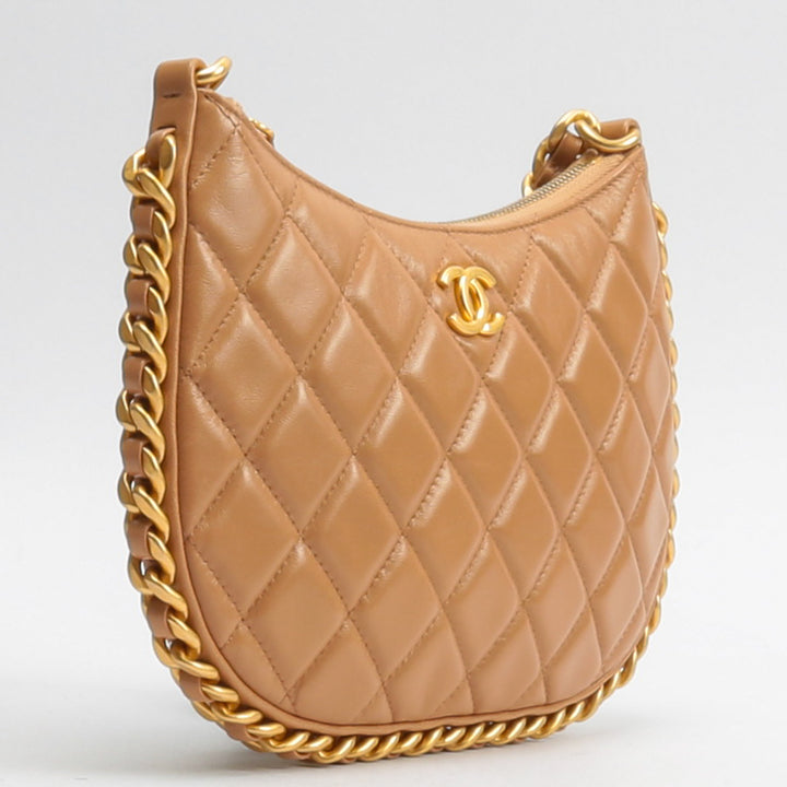 CHANEL Hobo Handbag-Beige