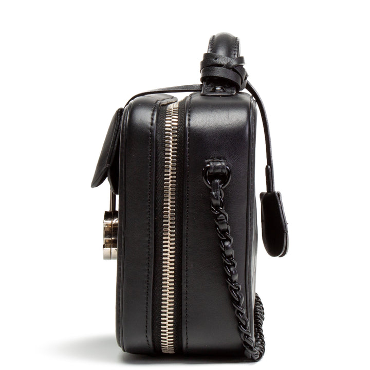 CHANEL Incognito CC Filigrane Vanity Schultertasche - So Black