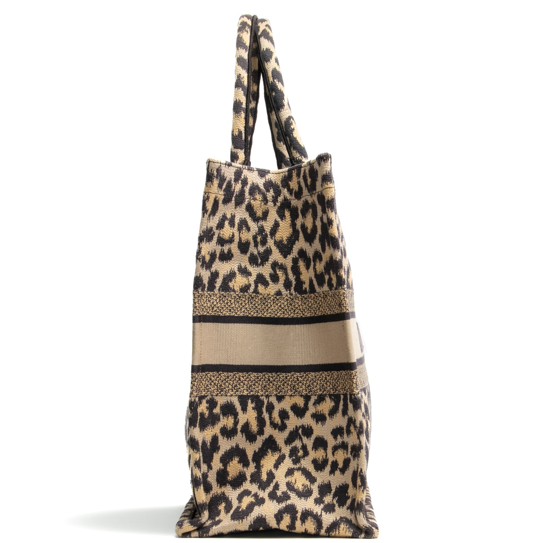 CHRISTIAN DIOR Große Canvas-Buchtasche mit Animal-Print OUTLET FINAL SALE