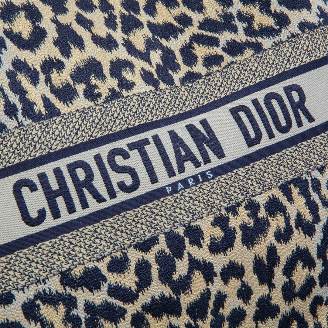 CHRISTIAN DIOR Große Canvas-Buchtasche mit Animal-Print OUTLET FINAL SALE