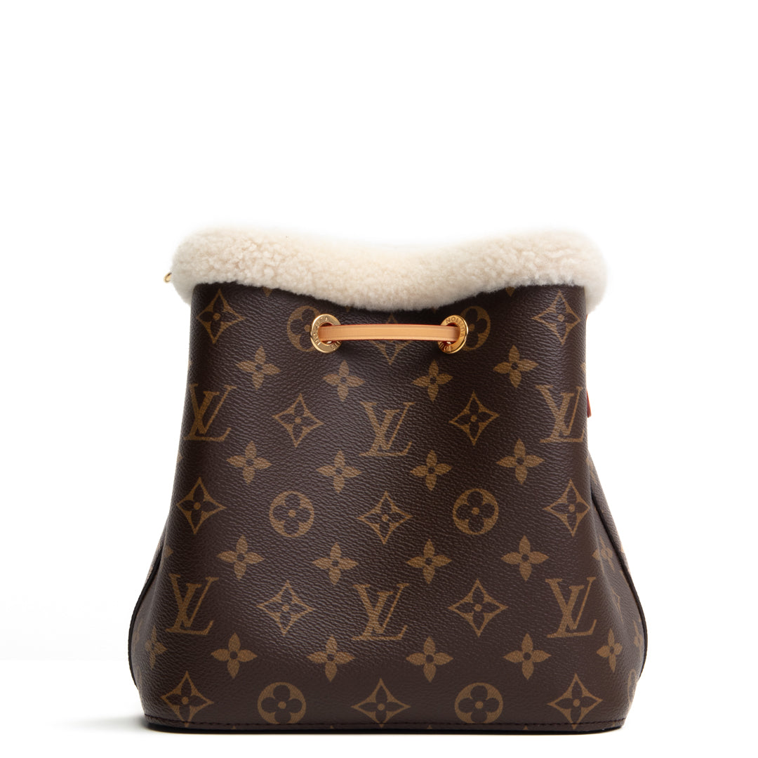 LOUIS VUITTON Monogramm Shearling Cozygram Neonoe BB