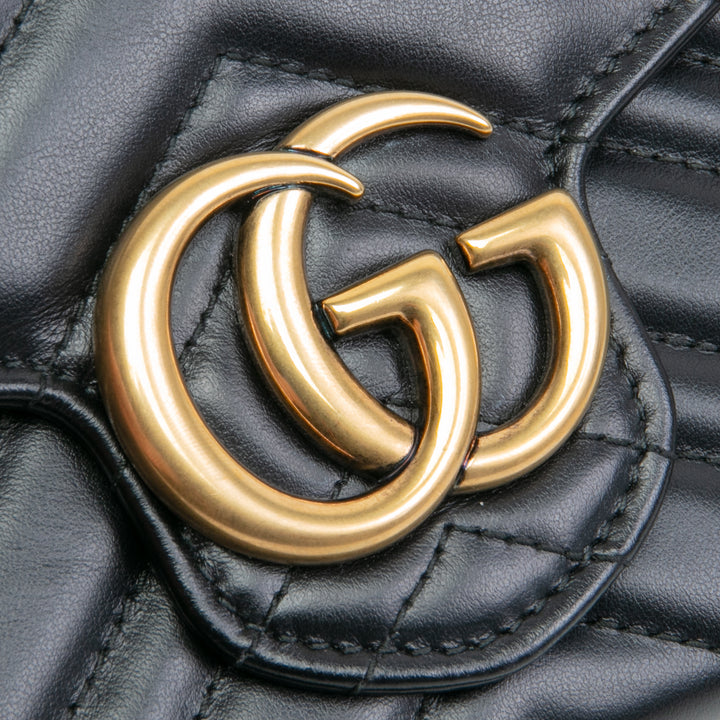 GUCCI GG Marmont Geldbörse mit Kette - Schwarz