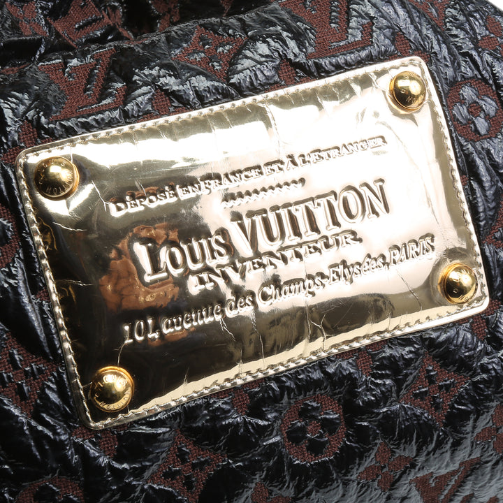 LOUIS VUITTON Inventeur-Tasche aus Vinyl mit Monogramm und Kordelzug - Schwarz