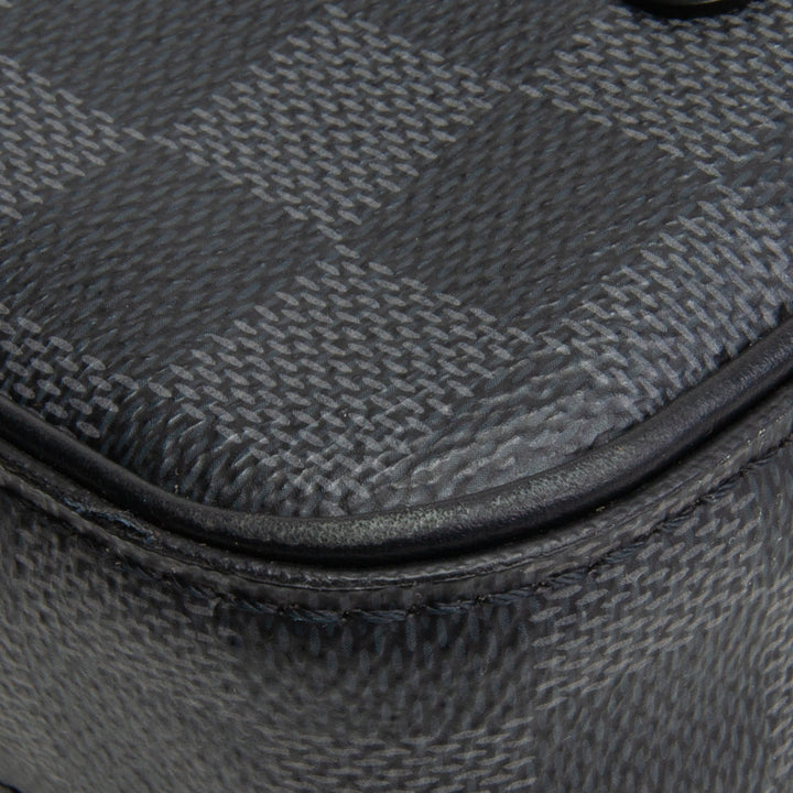 LOUIS VUITTON Damier Graphite Alpha Messenger Bag OUTLET ENDVERKAUF