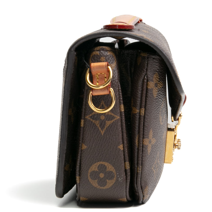 LOUIS VUITTON Monogramm Pochette Métis East West