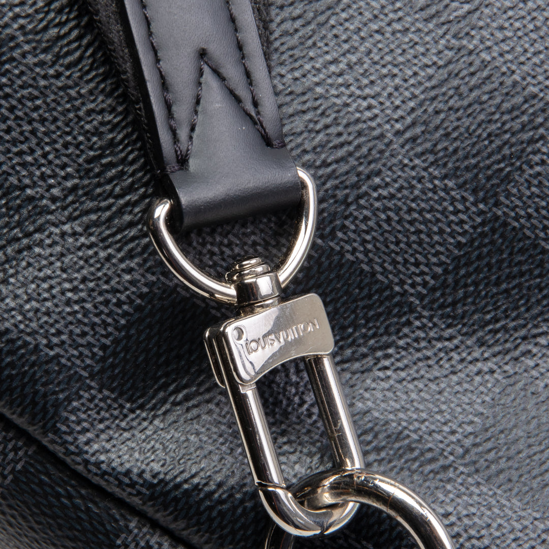 LOUIS VUITTON Avenue Sling – Damier Graphite