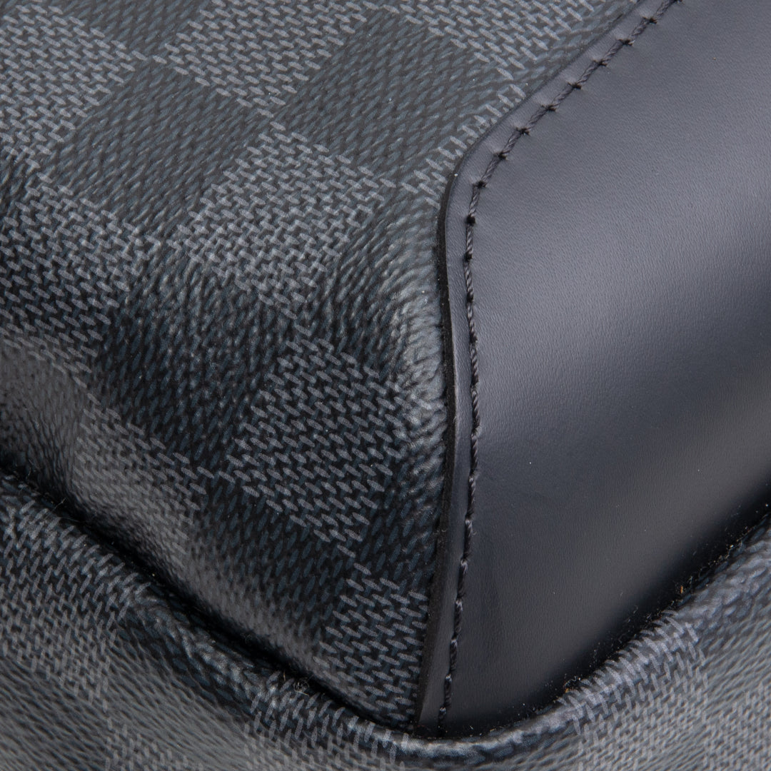 LOUIS VUITTON Avenue Sling – Damier Graphite