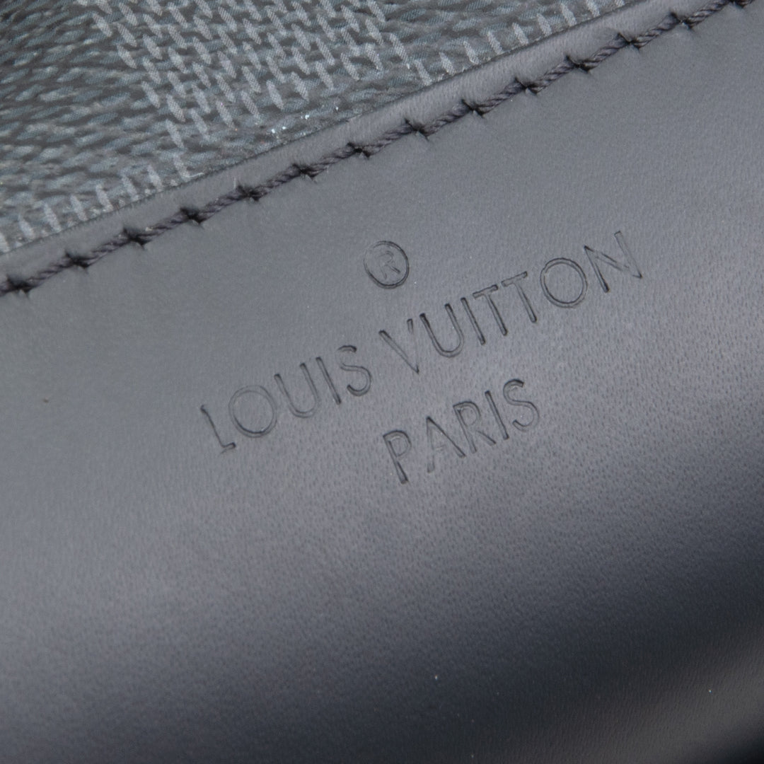 LOUIS VUITTON Avenue Sling – Damier Graphite