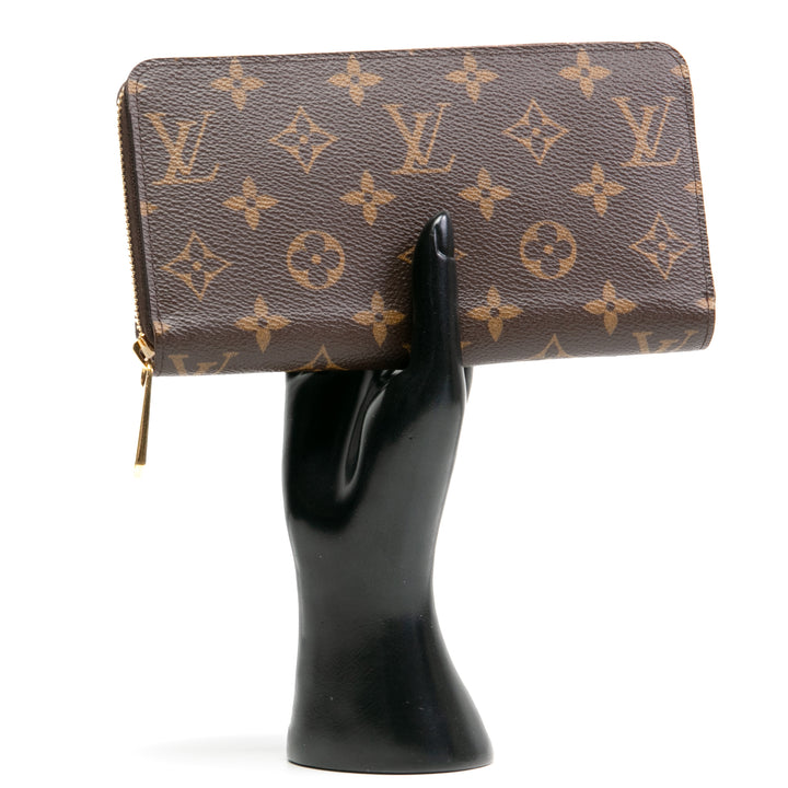 LOUIS VUITTON Zippy Wallet