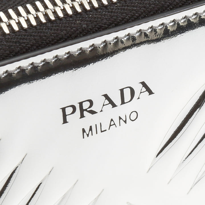 PRADA Spazzolato Andoliera Kameratasche – Metallic-Silber