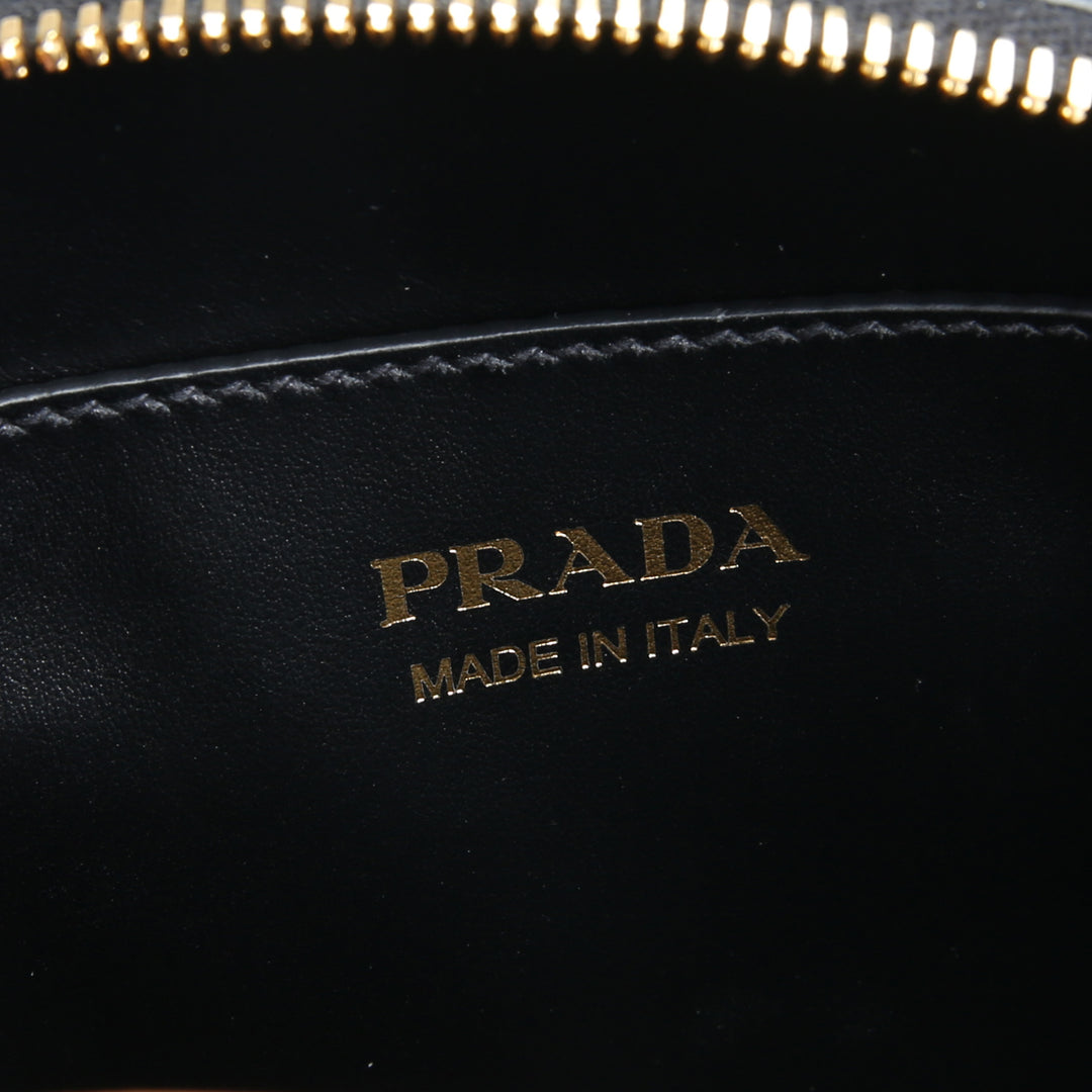 PRADA Mini-Umhängetasche aus Leder - Schwarz